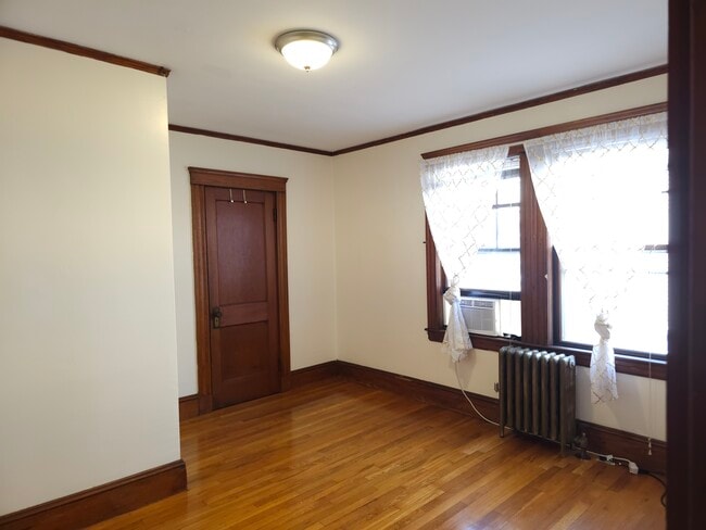 28 Rawson Rd, Unit 1