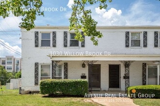 1030 Willow Brook Dr in St. Louis, MO - Building Photo - Building Photo