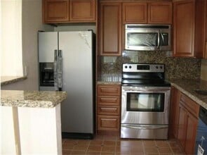 166 Valencia Dr in Delray Beach, FL - Building Photo - Building Photo