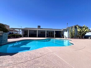 2435 E Balboa Dr in Tempe, AZ - Building Photo - Building Photo