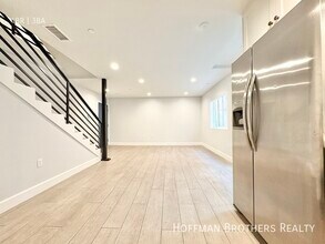 6032 Romaine St in Los Angeles, CA - Building Photo - Building Photo