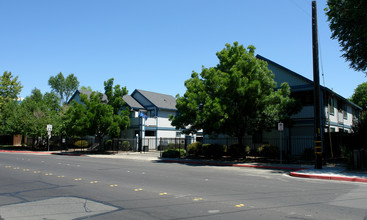 1670 Detroit Ave in Concord, CA - Building Photo - Building Photo