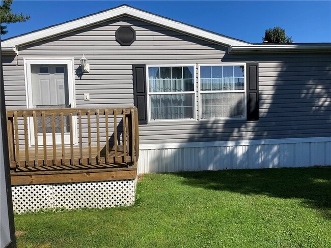 1447 Rochester St in Lima, NY - Building Photo - Building Photo