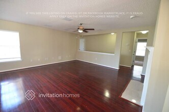 2559 Britney Lakes Ln in Jacksonville, FL - Building Photo - Building Photo