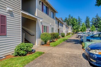 Windsor Manor Apartments in Portland, OR - Building Photo - Building Photo