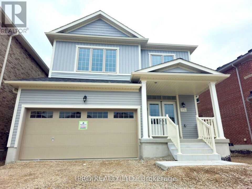 372 Leanne Ln in Shelburne, ON - Building Photo