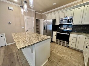 892 W Hughes St in Fayetteville, AR - Building Photo - Building Photo