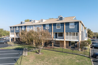 Remington House Apartments in Austin, TX - Building Photo - Building Photo