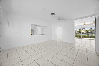 2034 Melody Ln in North Palm Beach, FL - Building Photo - Building Photo