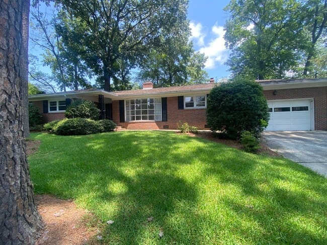 2648 S Kings Rd