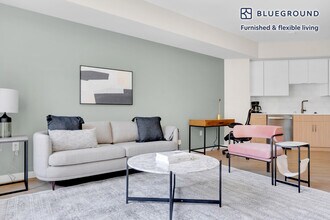 490 W McKinley Ave in Sunnyvale, CA - Building Photo - Building Photo