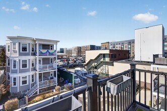 15 W Bellflower St in Boston, MA - Building Photo - Building Photo
