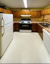 236 Oak St, Unit H6 in Boone, NC - Foto de edificio - Building Photo