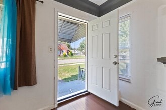 21034 Nummer St in Warren, MI - Building Photo - Building Photo