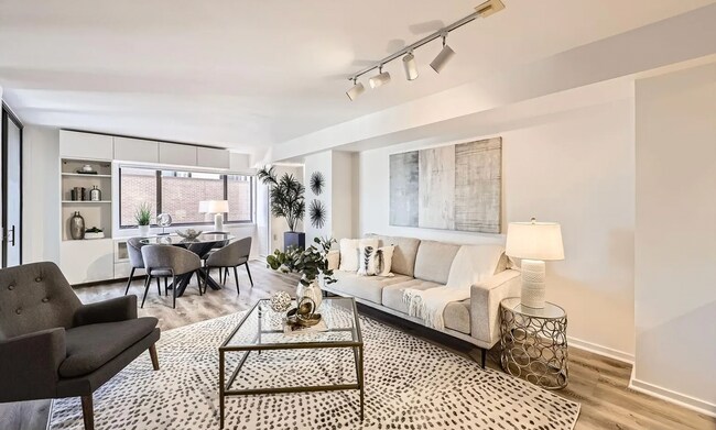 1551 Larimer St, Unit 703 in Denver, CO - Foto de edificio - Building Photo