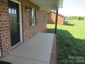 174 Glen-Gar Dr in Lincolnton, NC - Building Photo - Building Photo