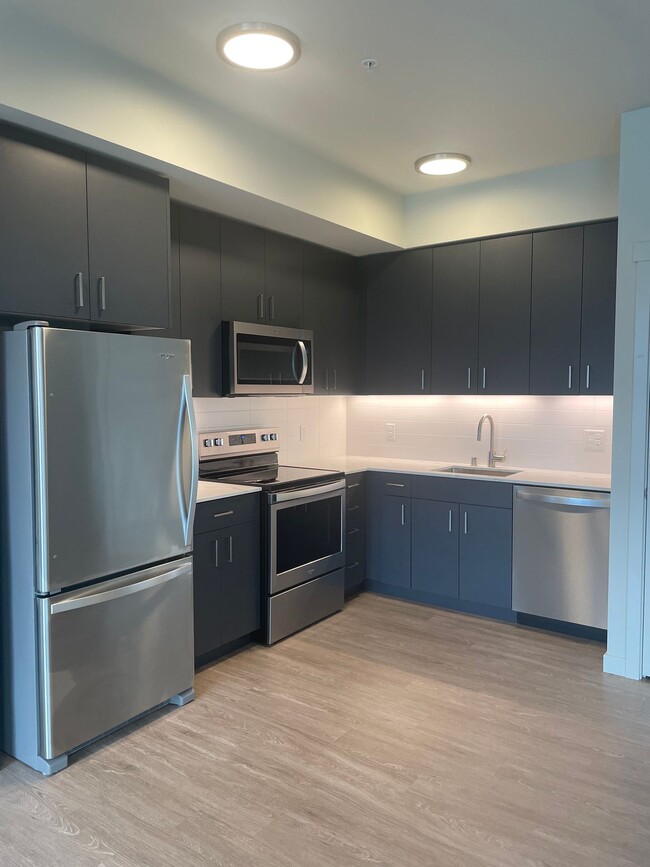 20 Bellwether Way in Bellingham, WA - Building Photo - Building Photo