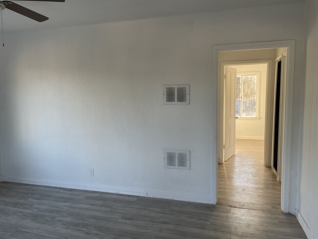 2965 Tyburn St in Los Angeles, CA - Foto de edificio - Building Photo