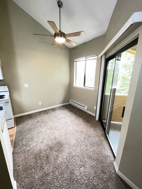 9942 SE Talbert St, Unit 9942 SE Talbert in Happy Valley, OR - Building Photo
