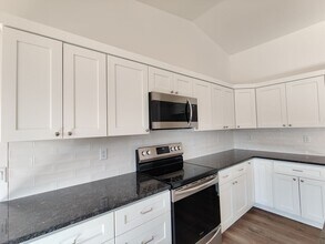 1519 Willow Way in Benton City, WA - Building Photo - Building Photo