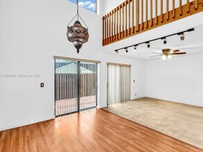 6326 NW 170th Terrace in Hialeah, FL - Building Photo - Building Photo