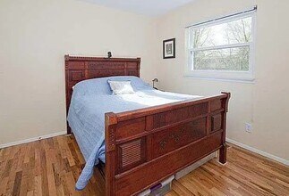 660 Cloverdale Rd in Ann Arbor, MI - Building Photo - Building Photo