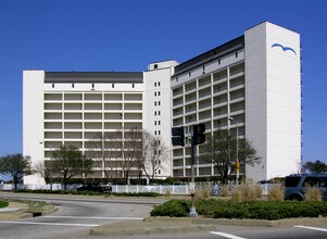 Nansemond on the Bay in Norfolk, VA - Foto de edificio - Building Photo
