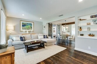 3836 Hawick Ln in Dallas, TX - Building Photo - Building Photo
