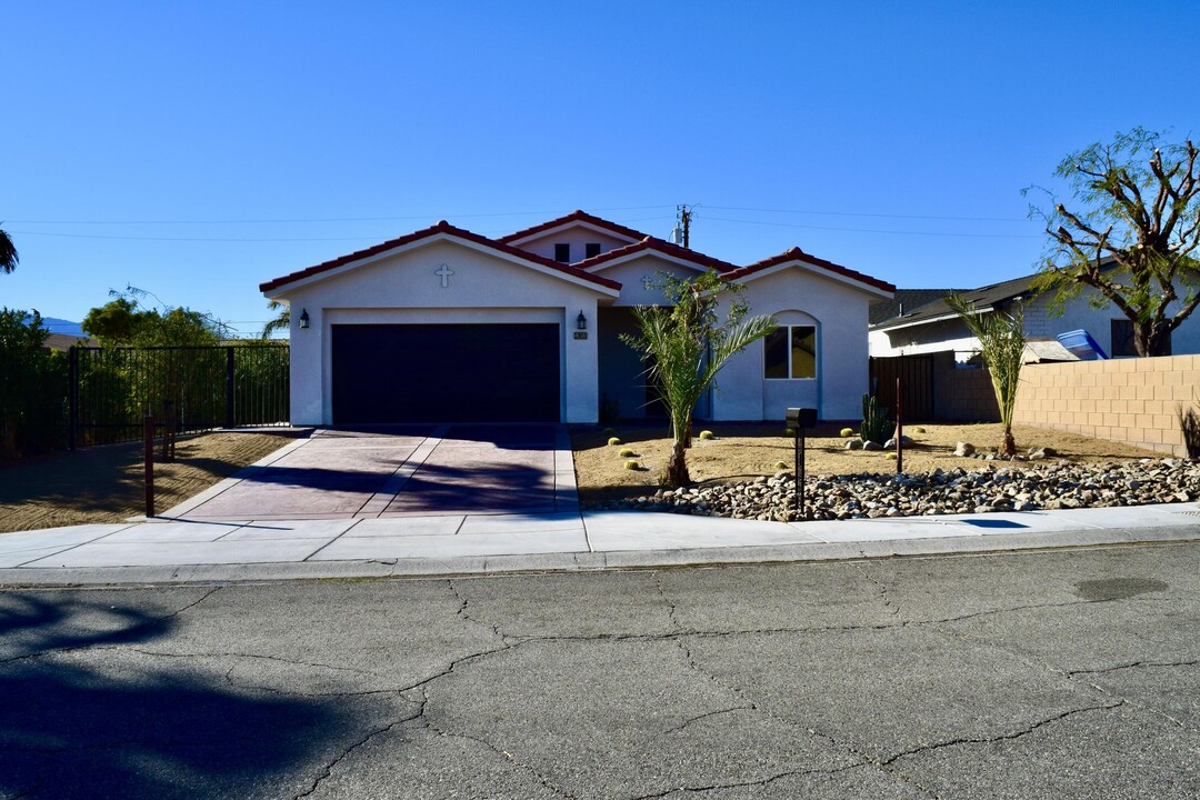 13855 La Mesa Dr in Desert Hot Springs, CA - Building Photo