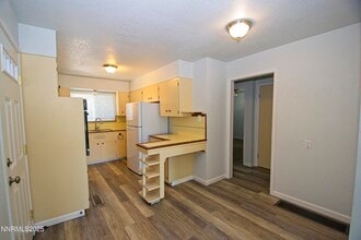 3103 Lakeside Dr in Reno, NV - Building Photo - Building Photo