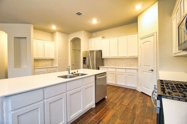 7401 Hawthorne Wy in Krugerville, TX - Foto de edificio - Building Photo