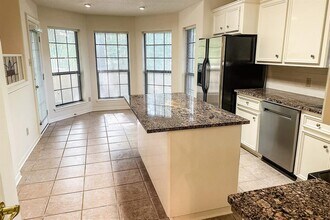 617 Green Hills Dr in Huntsville, TX - Building Photo - Building Photo