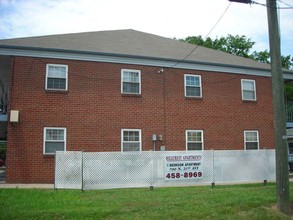 Hill Crest Apartments in Hopewell, VA - Foto de edificio - Building Photo