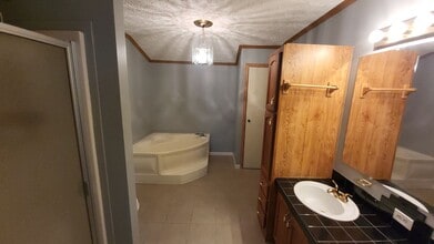 9416 E Richfield Rd in Davison, MI - Building Photo - Building Photo
