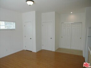 5822 Harold Way in Los Angeles, CA - Building Photo - Building Photo