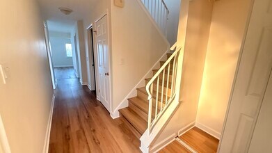 604 Bayview Point in Schaumburg, IL - Building Photo - Building Photo