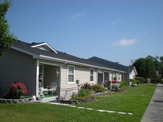 Waterford Place Apartments in Washington, NC - Building Photo