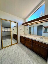 11 Park Sierra Ln in Sacramento, CA - Foto de edificio - Building Photo