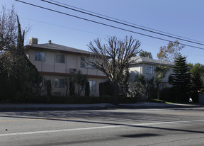 12858-12860 Oxnard St Apartments