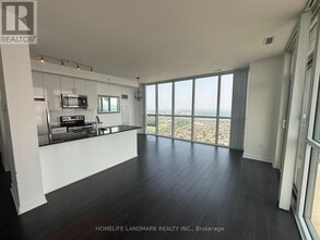 3975-3975 Grand Park Dr in Mississauga, ON - Building Photo - Building Photo