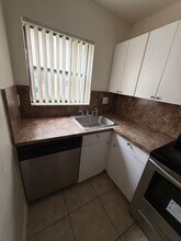 2444 NW 52nd Ave in Lauderhill, FL - Building Photo - Building Photo