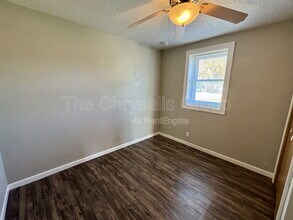 704 W Superior St in Ottawa, IL - Building Photo - Building Photo