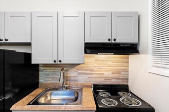 1127 Washington St in Key West, FL - Building Photo - Building Photo