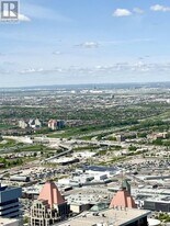 448 Burnhamthorpe Rd W in Mississauga, ON - Building Photo