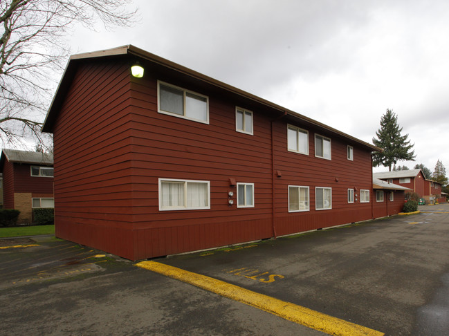 Townhouse Apartments in Beaverton, OR - Building Photo - Building Photo