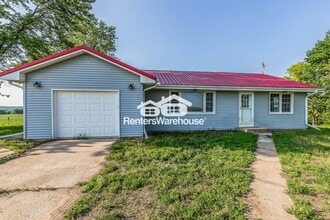 8744 Bruns Rd in Richmond, MO - Building Photo - Building Photo
