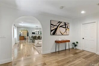 11265 Sunshine Ter in Studio City, CA - Building Photo - Building Photo