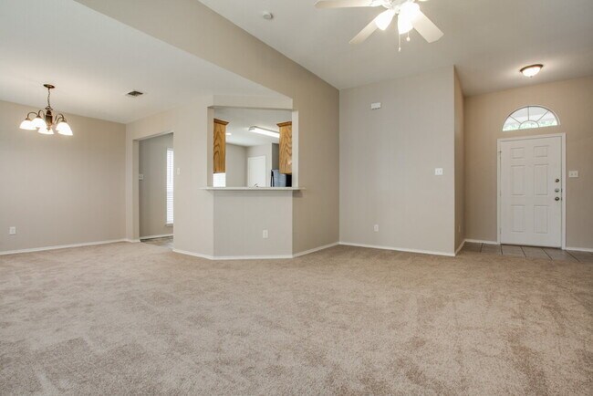 4212 Comer St in Denton, TX - Building Photo - Building Photo