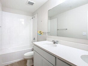 3821 SW 43rd Ct, Unit 106 in Ocala, FL - Foto de edificio - Building Photo