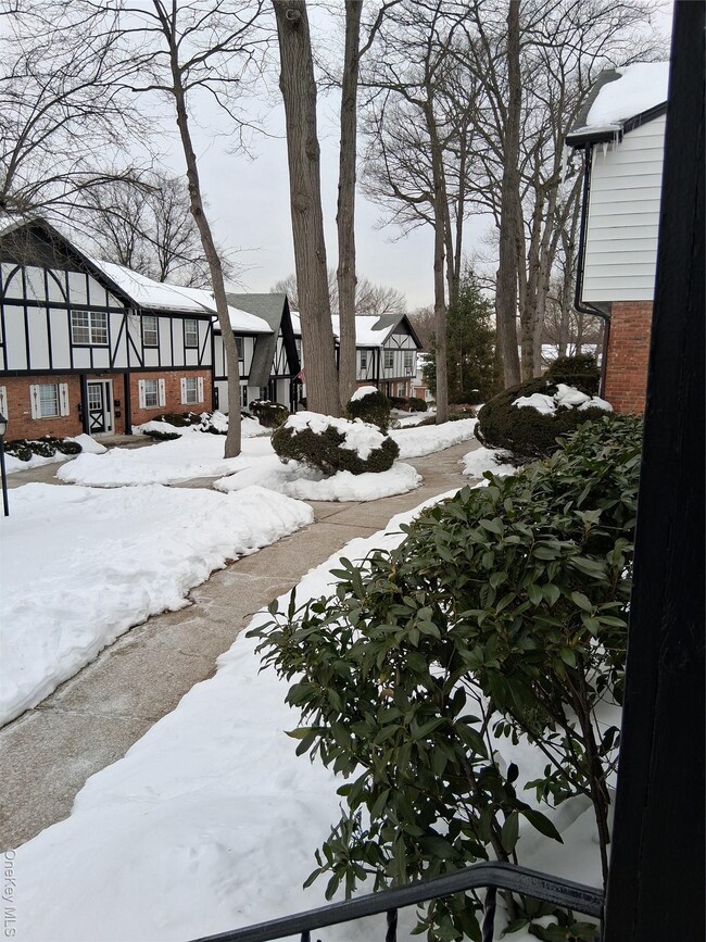 property at 109 Parkside Dr